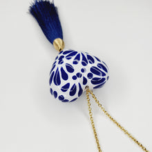 Cargar imagen en el visor de la galería, Corazón chico Talavera tradicional