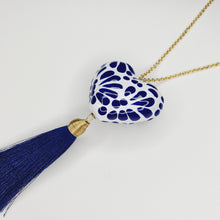 Cargar imagen en el visor de la galería, Corazón chico Talavera tradicional