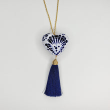 Cargar imagen en el visor de la galería, Corazón chico Talavera tradicional