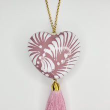 Cargar imagen en el visor de la galería, Corazón grande Talavera rosa