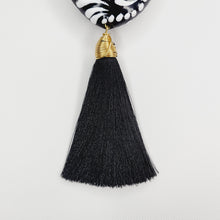 Cargar imagen en el visor de la galería, Corazón grande Talavera negro