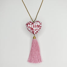 Cargar imagen en el visor de la galería, Corazón chico Talavera rosa