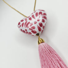 Cargar imagen en el visor de la galería, Corazón chico Talavera rosa