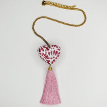 Cargar imagen en el visor de la galería, Corazón chico Talavera rosa