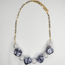 Load image into Gallery viewer, Cubes Necklace
