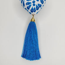 Cargar imagen en el visor de la galería, Corazón chico Talavera azul cielo
