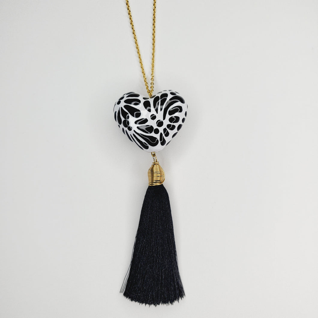 Corazón chico Talavera negro