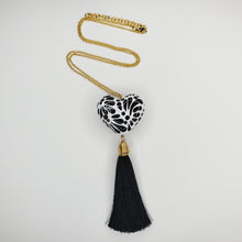 Cargar imagen en el visor de la galería, Corazón chico Talavera negro
