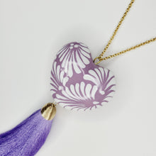 Cargar imagen en el visor de la galería, Corazón grande Talavera lila
