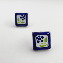 Cargar imagen en el visor de la galería, Aretes Cuadro grande Flor
