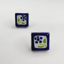 Cargar imagen en el visor de la galería, Aretes Cuadro grande Flor
