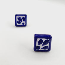 Load image into Gallery viewer, Large square drop earrings
