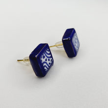 Cargar imagen en el visor de la galería, Aretes Cuadro chico Río
