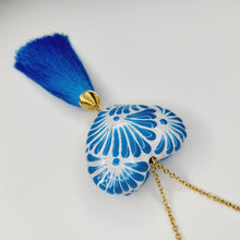 Cargar imagen en el visor de la galería, Corazón grande Talavera azul
