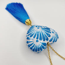 Cargar imagen en el visor de la galería, Corazón grande Talavera azul
