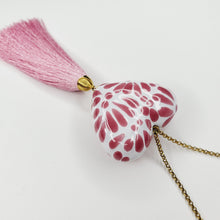 Cargar imagen en el visor de la galería, Corazón chico Talavera rosa

