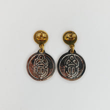 Cargar imagen en el visor de la galería, Aretes Moneda Plateados
