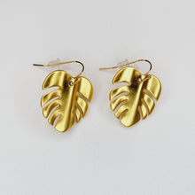 Cargar imagen en el visor de la galería, Aretes Hoja
