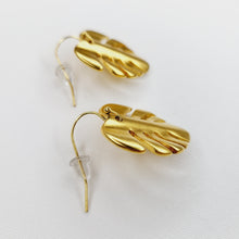 Cargar imagen en el visor de la galería, Aretes Hoja
