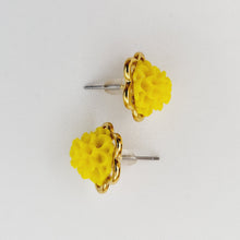 Cargar imagen en el visor de la galería, Aretes Cempasúchil Amarillo
