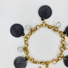 Cargar imagen en el visor de la galería, Pulsera Monedas Negra
