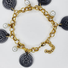 Cargar imagen en el visor de la galería, Pulsera Monedas Negra
