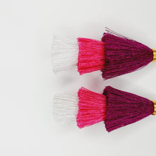 Cargar imagen en el visor de la galería, Arete borla mediana Vino-Rosa
