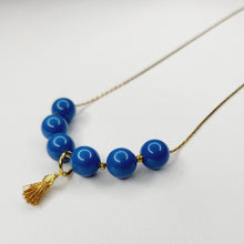 Charger l&#39;image dans la galerie, Collier de perles et mini pompons
