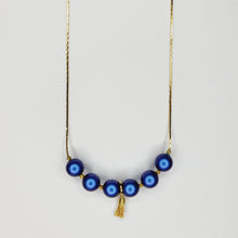 Charger l&#39;image dans la galerie, Collier de perles et mini pompons
