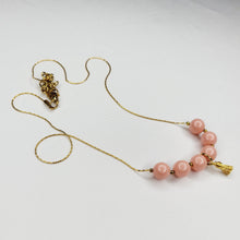 Charger l&#39;image dans la galerie, Collier de perles et mini pompons
