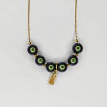 Charger l&#39;image dans la galerie, Collier de perles et mini pompons
