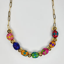 Cargar imagen en el visor de la galería, Collar Esferas de Palma
