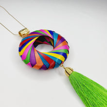 Cargar imagen en el visor de la galería, Collar Aro de Palma Multicolor Verde

