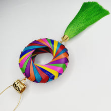 Cargar imagen en el visor de la galería, Collar Aro de Palma Multicolor Verde
