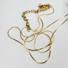 Cargar imagen en el visor de la galería, Collar Aro de Palma Lila
