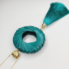Cargar imagen en el visor de la galería, Collar Aro de Palma Aqua

