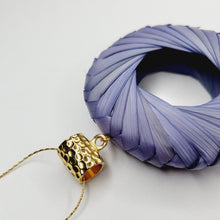 Cargar imagen en el visor de la galería, Collar Aro de Palma Lila
