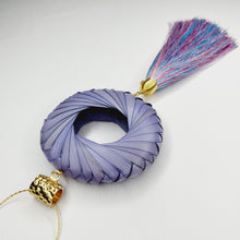 Cargar imagen en el visor de la galería, Collar Aro de Palma Lila
