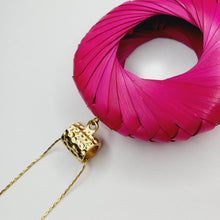 Cargar imagen en el visor de la galería, Collar Aro de Palma Rosa
