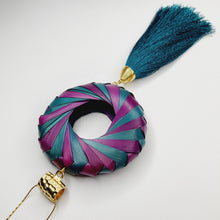 Load image into Gallery viewer, Collar Aro de Palma Petróleo
