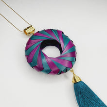 Load image into Gallery viewer, Collar Aro de Palma Petróleo
