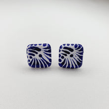 Cargar imagen en el visor de la galería, Aretes Cubo Talavera
