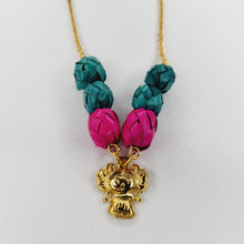 Load image into Gallery viewer, Ribbon Necklace with Palm Spheres
