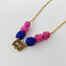 Load image into Gallery viewer, Ribbon Necklace with Palm Spheres
