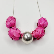 Cargar imagen en el visor de la galería, Collar Palma Plata - Rosa Pastel
