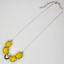 Load image into Gallery viewer, Ribbon Necklace with Palm Spheres
