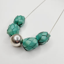 Cargar imagen en el visor de la galería, Collar Palma Plata - Aqua
