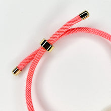 Cargar imagen en el visor de la galería, Calavera Dorada Ajustable Rosa
