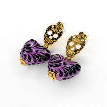 Cargar imagen en el visor de la galería, Calaveras Doradas Corazón Talavera Morada
