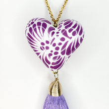 Cargar imagen en el visor de la galería, Corazón chico Talavera lila
